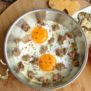 Kavurmalı Yumurta